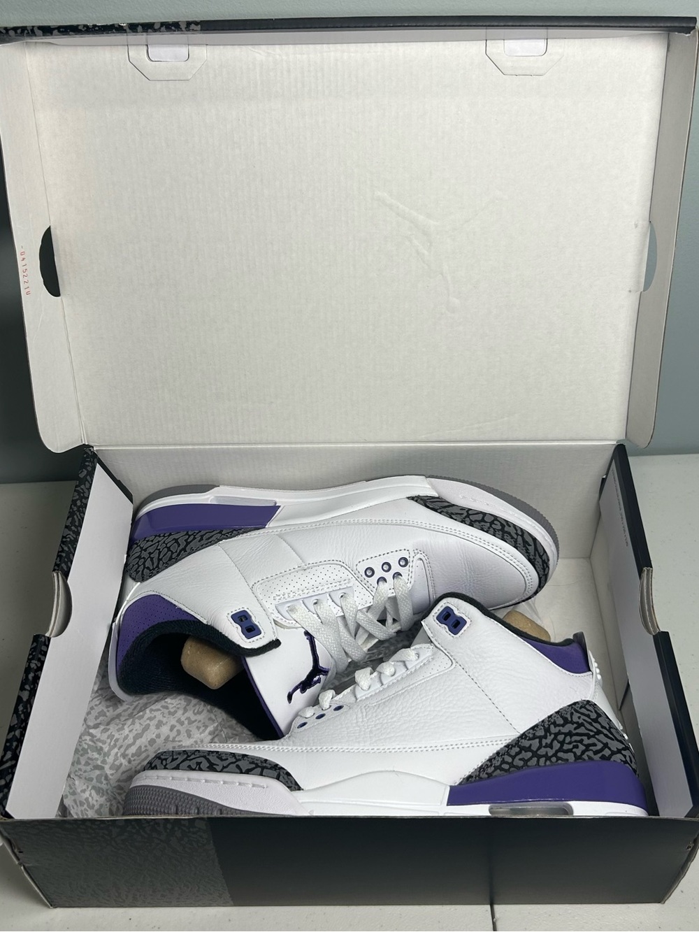 Men’s Jordan Retro 3 Dark Iris White Elephant Print NIB Size 8